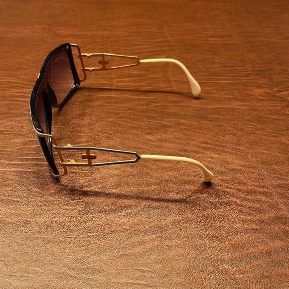 💜💜 PRICE DROP💜💜 Vintage 1980-1990’s Cazal’s Sunglasses - Picture 3 of 6